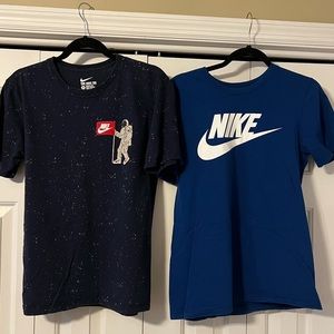 Lot of 2 adult medium Nike athletic cut shirts